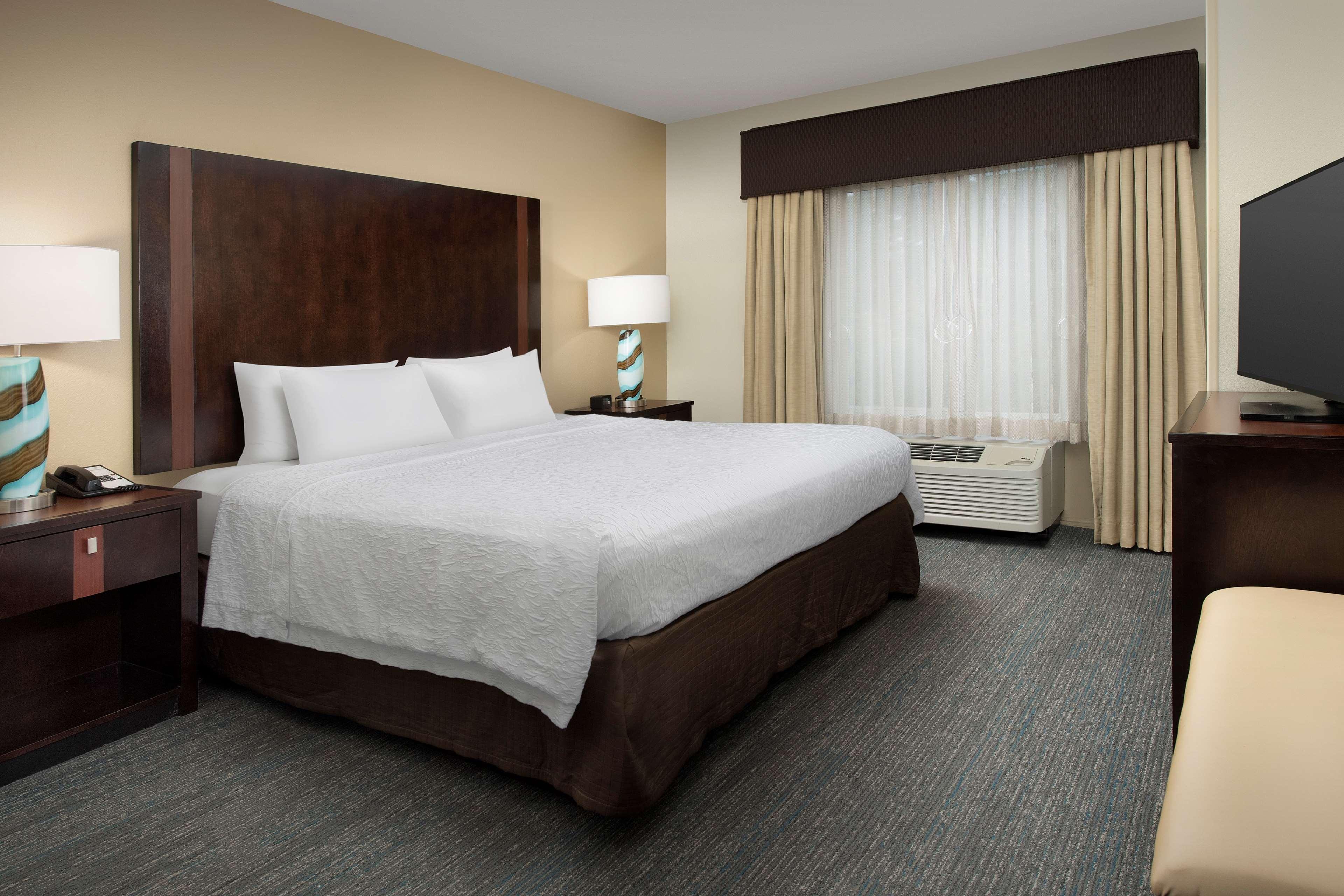 Hampton Inn & Suites Alpharetta-Windward Bagian luar foto
