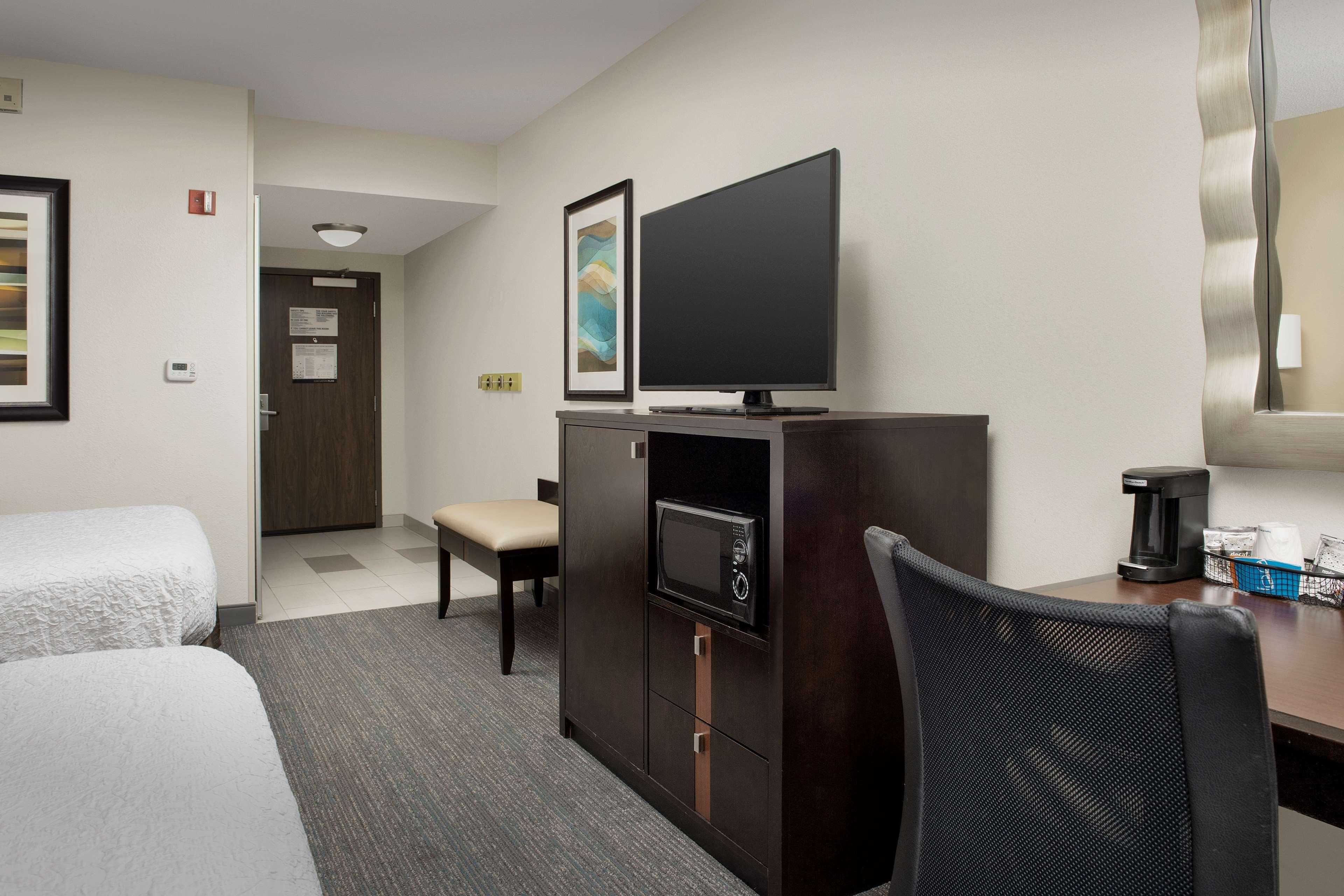 Hampton Inn & Suites Alpharetta-Windward Bagian luar foto