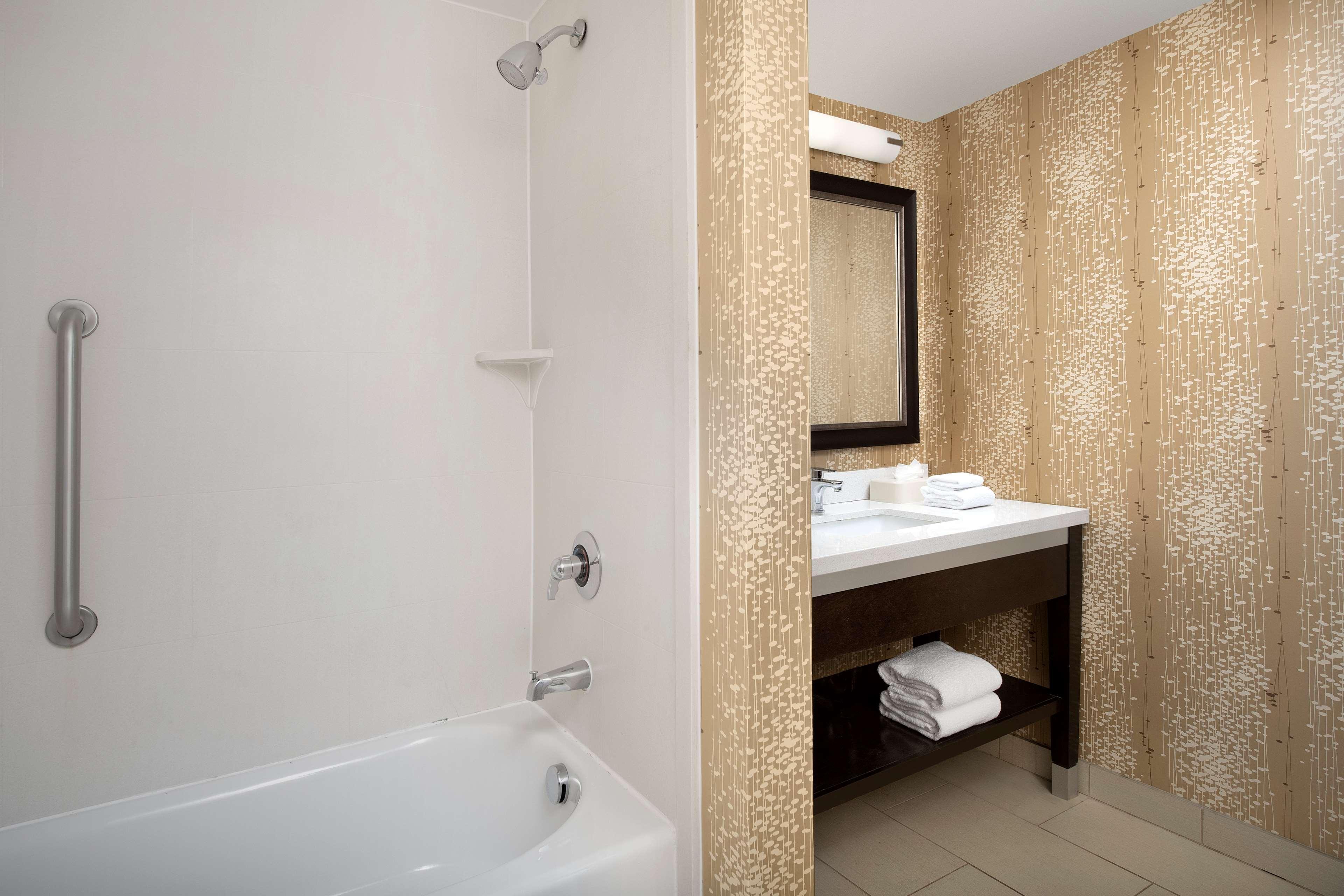 Hampton Inn & Suites Alpharetta-Windward Bagian luar foto