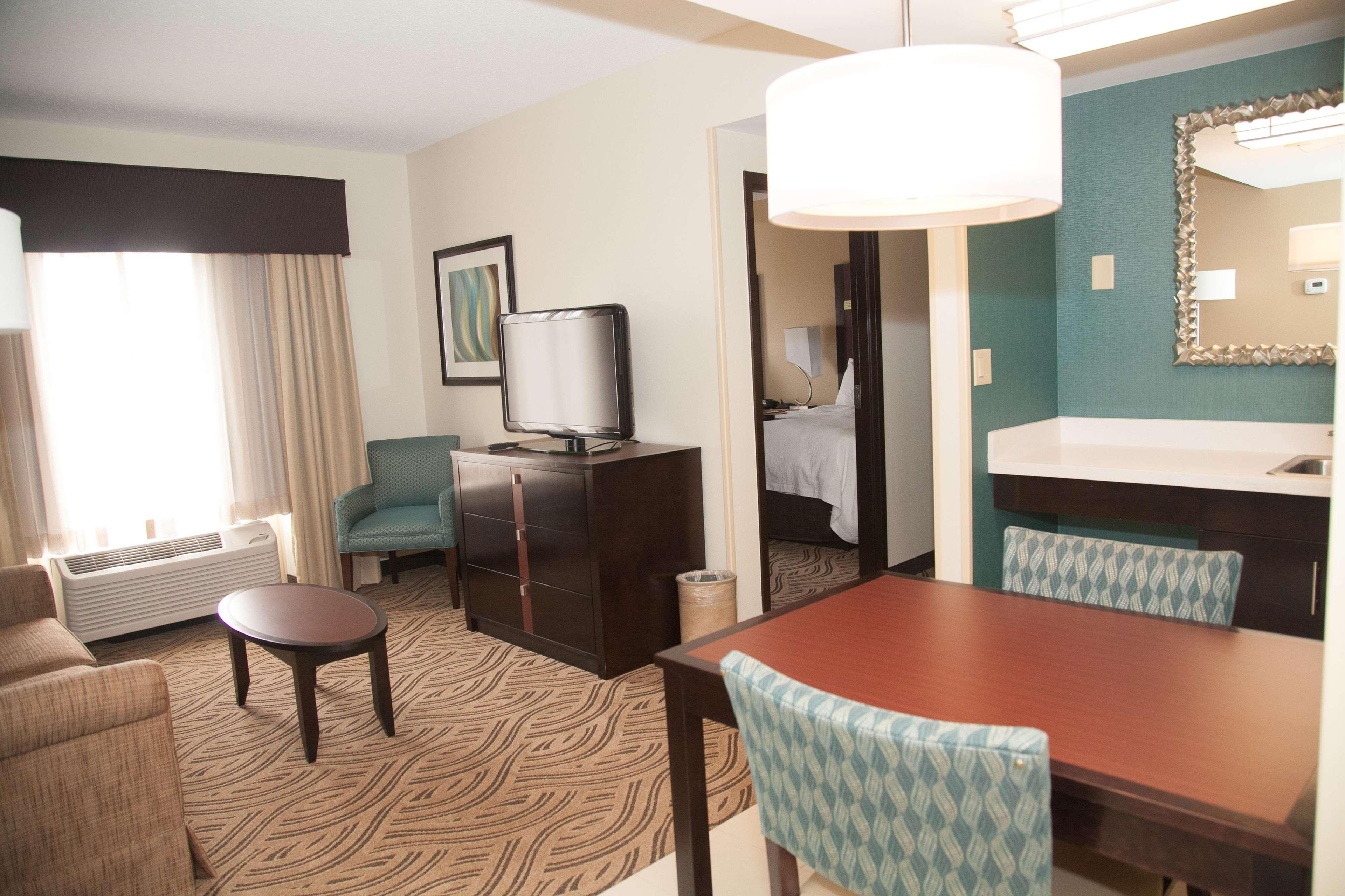 Hampton Inn & Suites Alpharetta-Windward Bagian luar foto