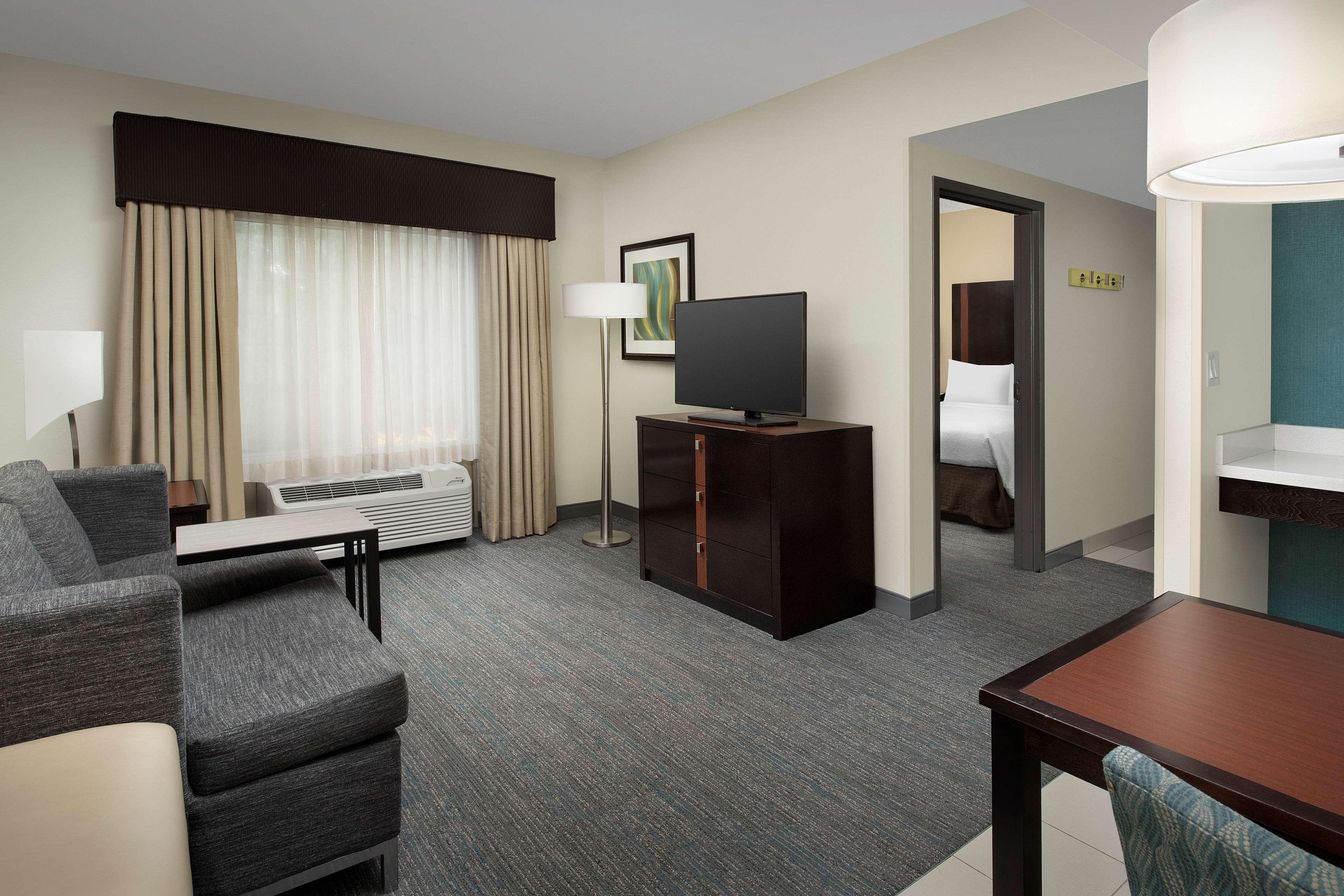 Hampton Inn & Suites Alpharetta-Windward Bagian luar foto