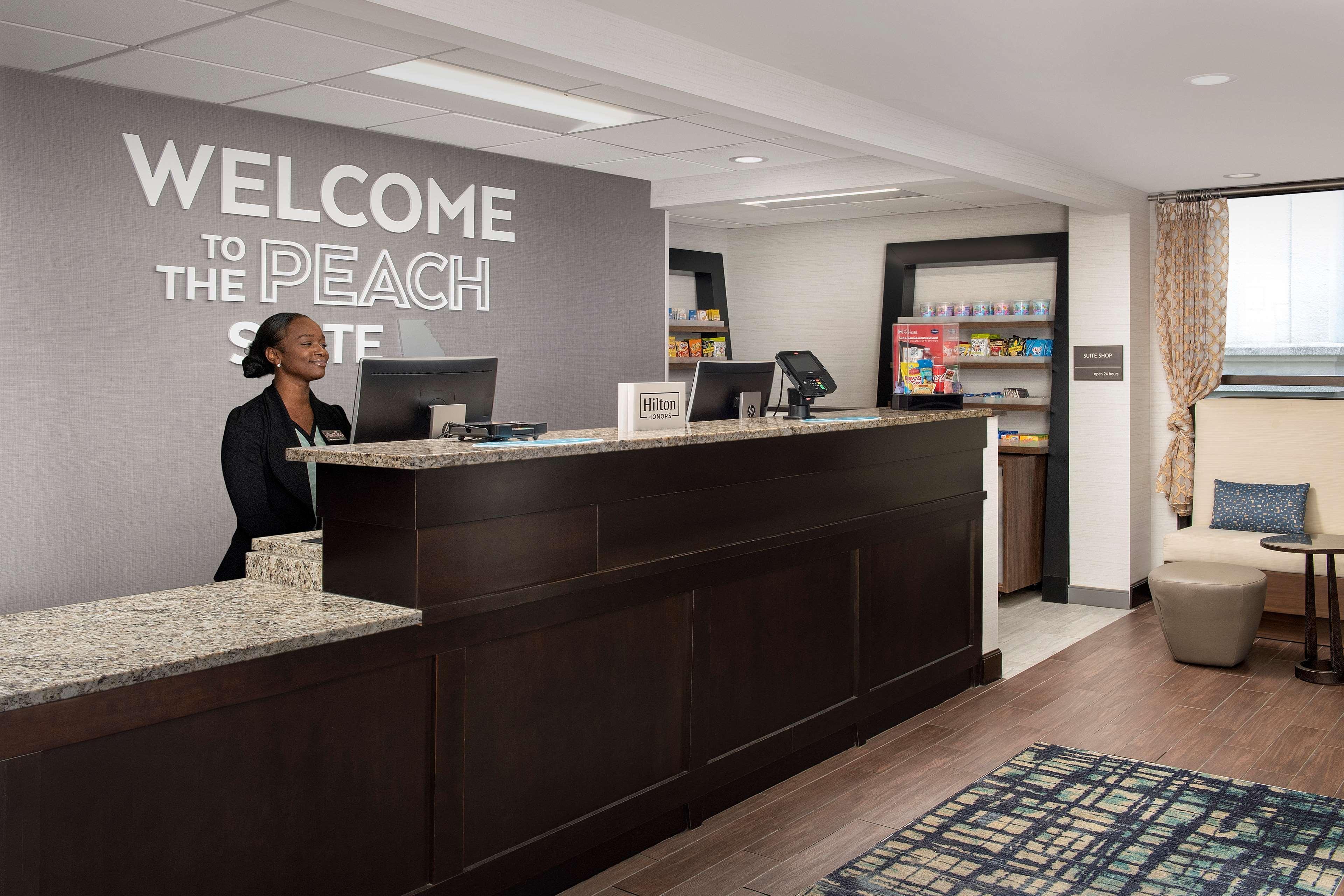 Hampton Inn & Suites Alpharetta-Windward Bagian luar foto