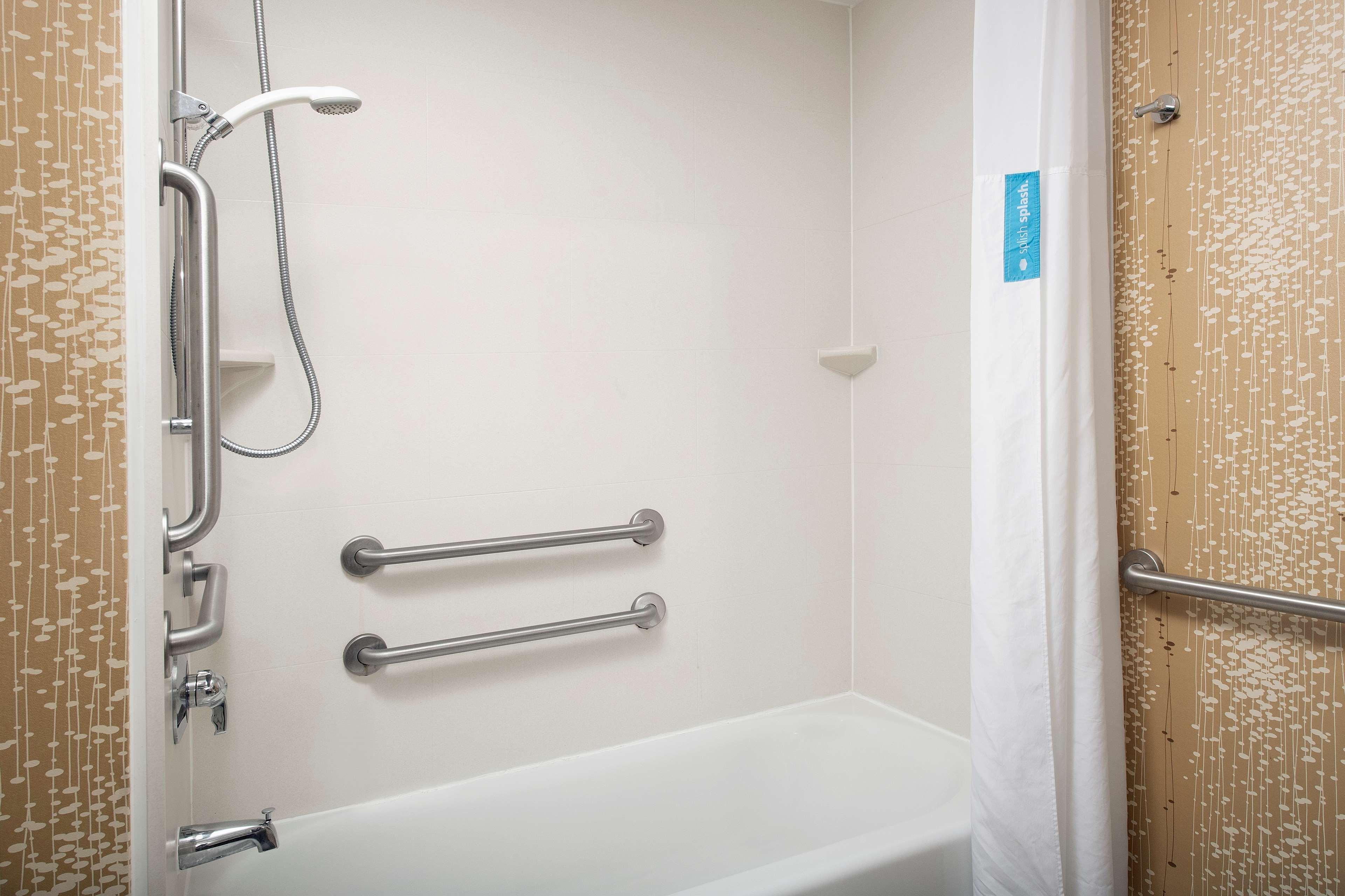 Hampton Inn & Suites Alpharetta-Windward Bagian luar foto