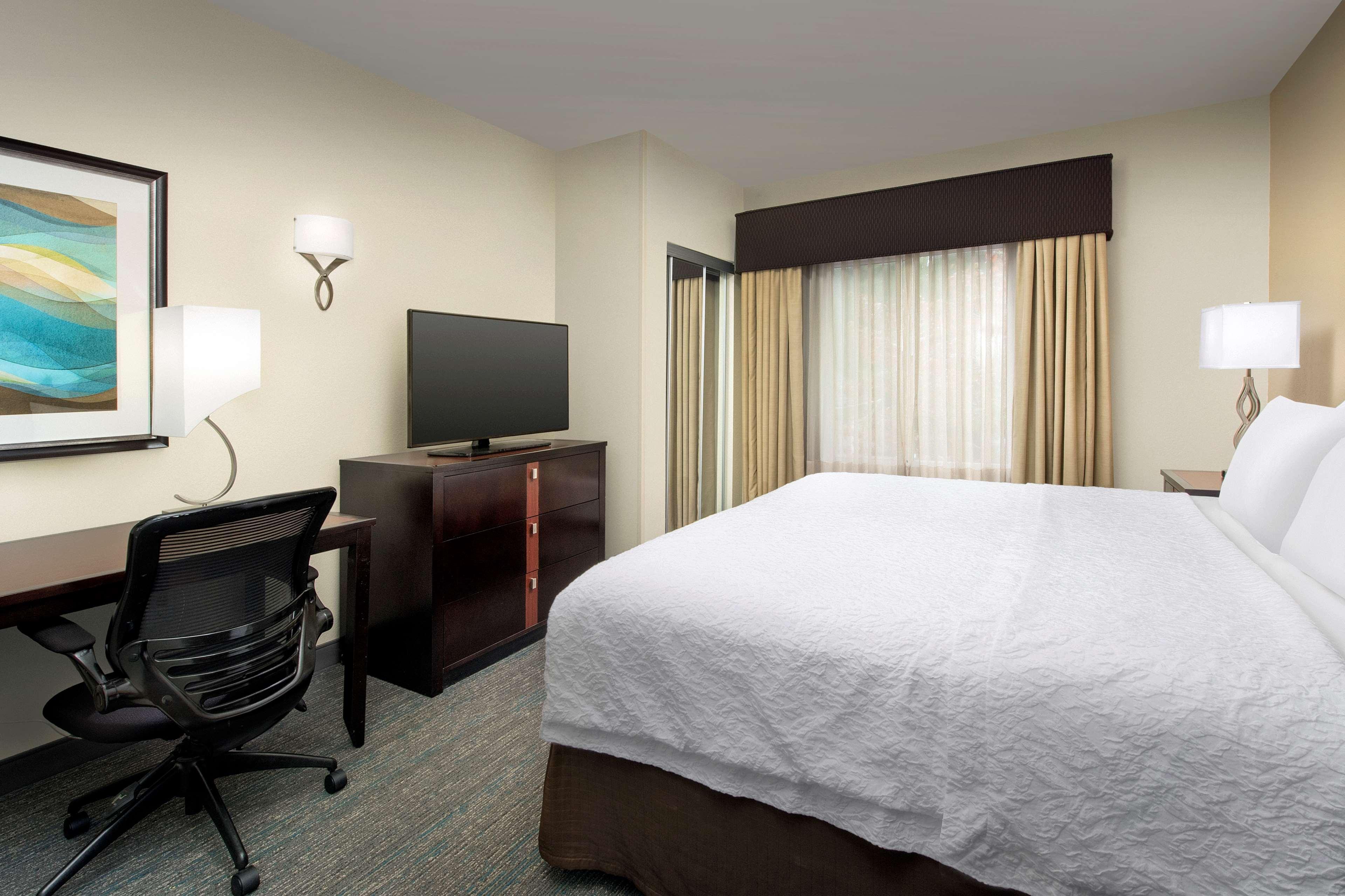Hampton Inn & Suites Alpharetta-Windward Bagian luar foto