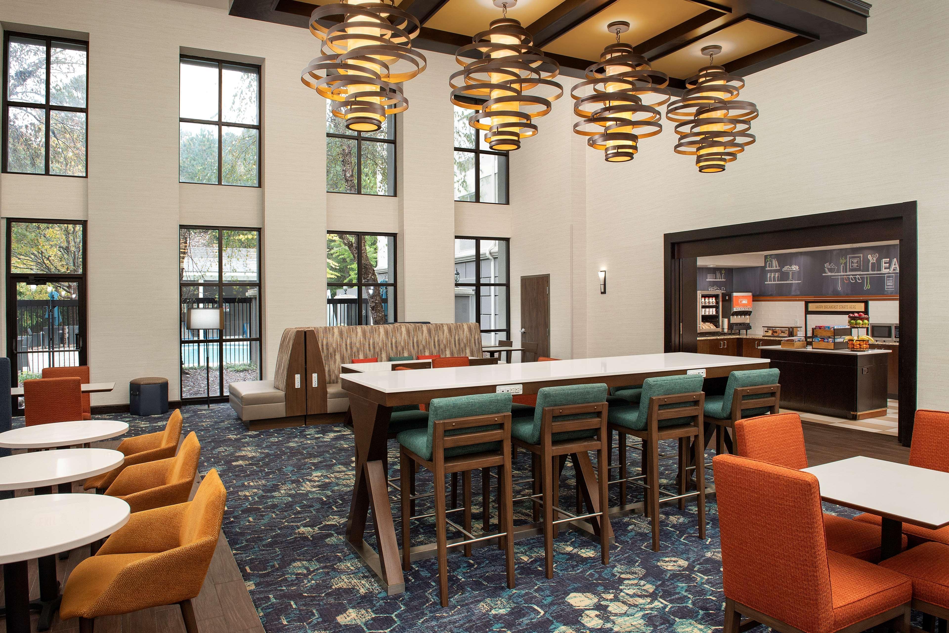 Hampton Inn & Suites Alpharetta-Windward Bagian luar foto