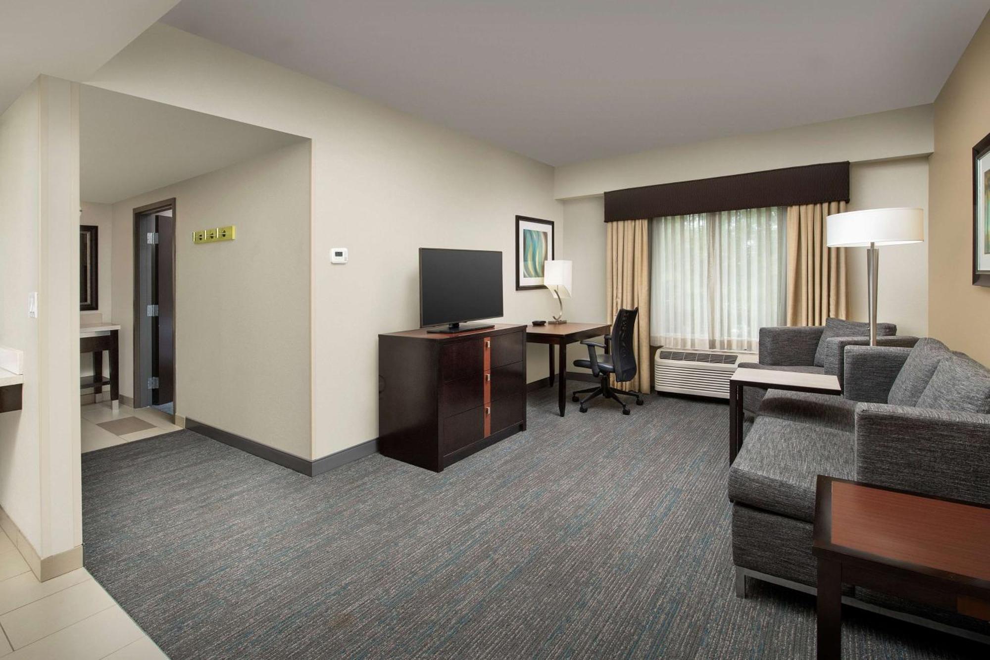 Hampton Inn & Suites Alpharetta-Windward Bagian luar foto